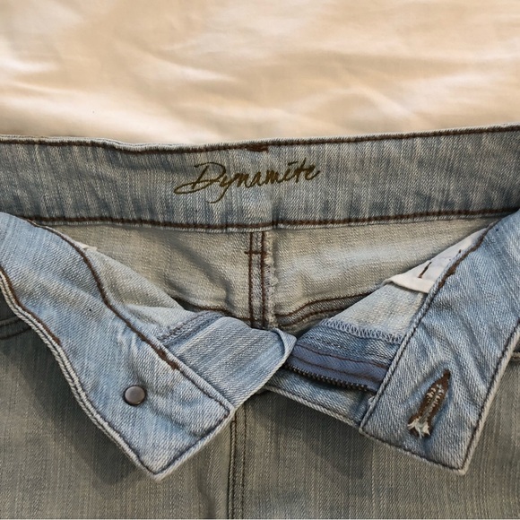 Dynamite light wash denim mini skirt. Size 27. - Picture 3 of 5